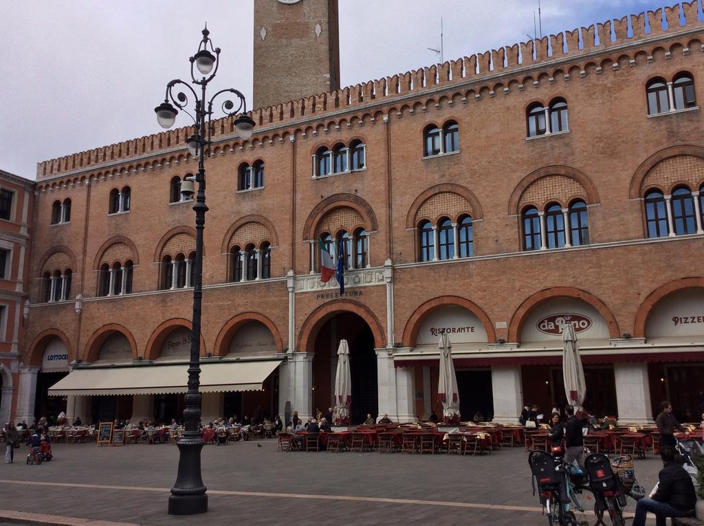 La Loggia Al Duomo - Treviso Apartment ภายนอก รูปภาพ