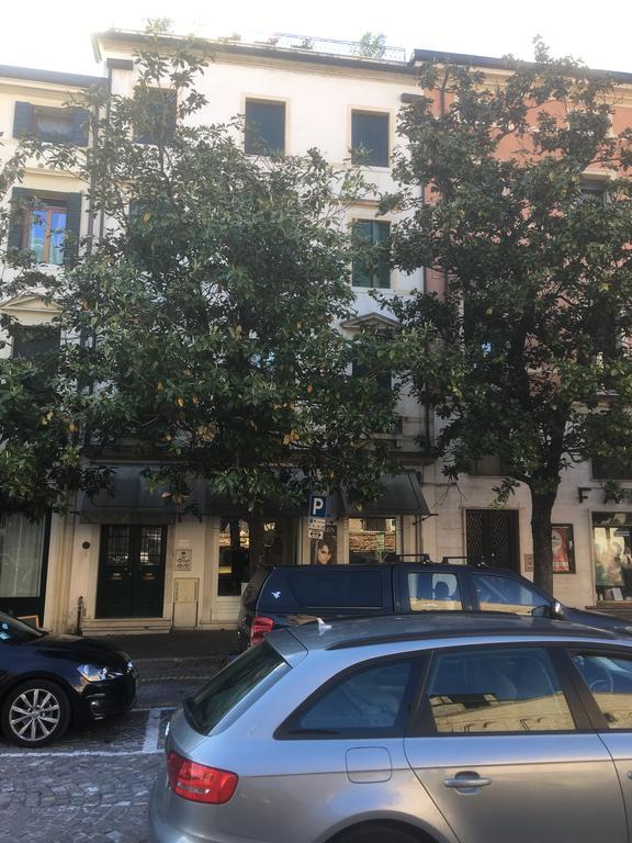 La Loggia Al Duomo - Treviso Apartment ภายนอก รูปภาพ